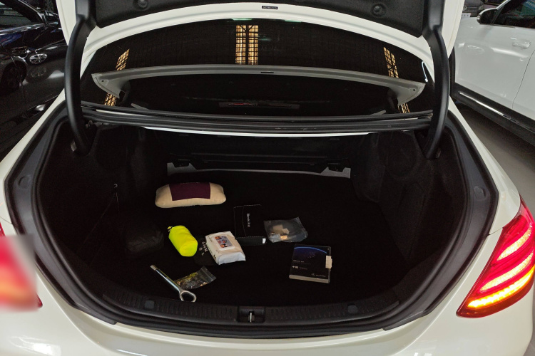 奔驰E级 2020款 E 260 L 运动型机舱底盘23