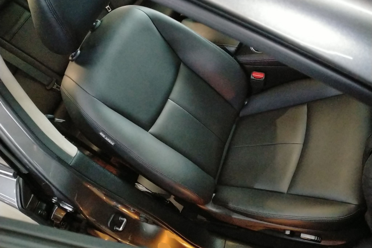 英菲尼迪Q50L 2018款 2.0T 舒适版 国VI局部细节41