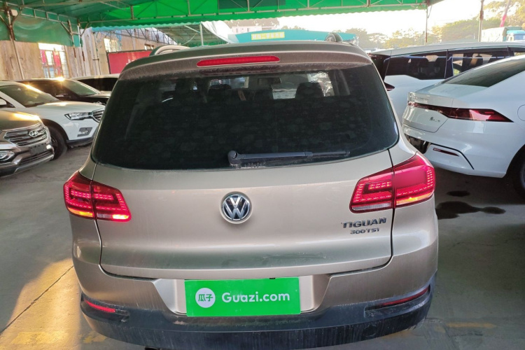 大众 途观 2016款 300TSI 自动两驱风尚版车身外观6