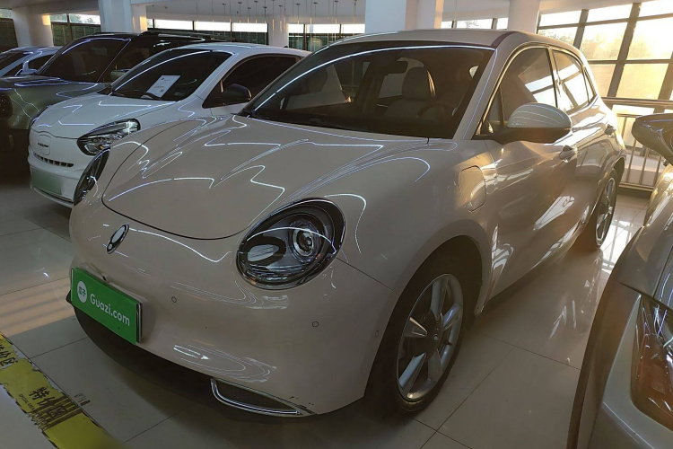 欧拉好猫 2021款 400km标准续航 雅典娜版 三元锂车身外观1