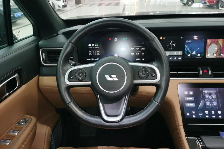 理想汽车 理想ONE 2020款 增程6座版中控内饰13