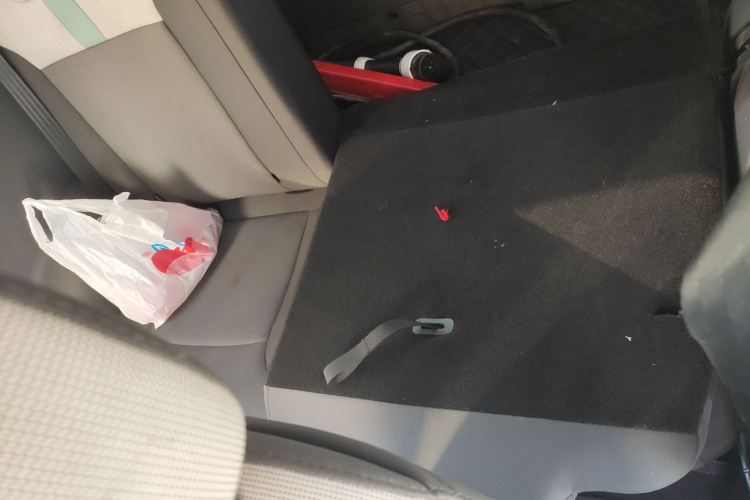 长安启源 长安Lumin 2022款 210km 香甜款中控内饰21