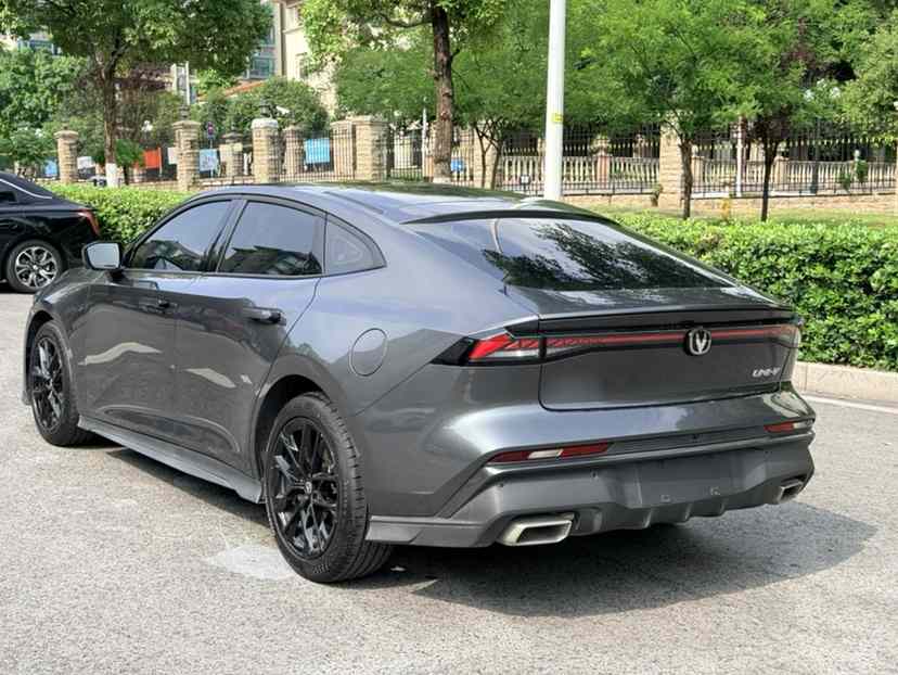 长安UNI-V 2024款 1.5T 尊贵型(5)
