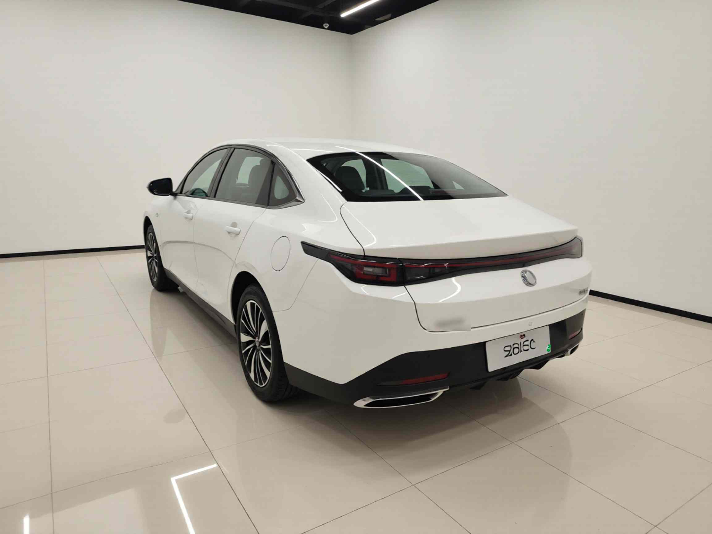 长安 逸动PHEV 2025款 智慧新蓝鲸 145KM 战舰版(3)