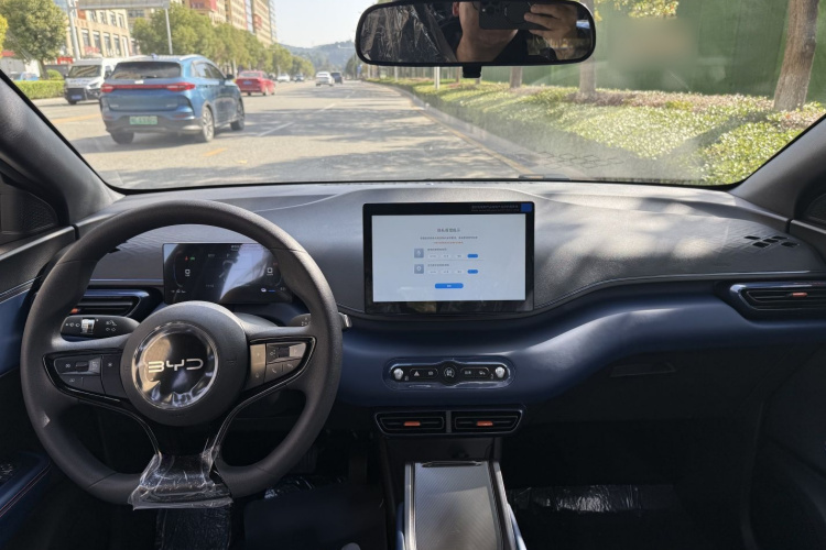 比亚迪 海鸥 2025款 智驾版 305km 活力版中控内饰7004
