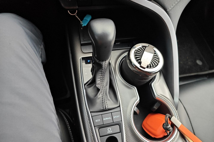 丰田 凯美瑞 2021款 2.0S 锋尚版局部细节18