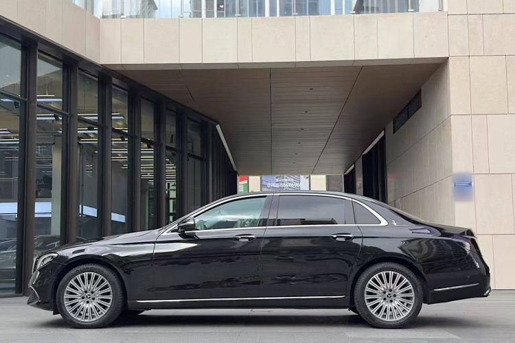 奔驰E级 2020款 改款 E 300 L 时尚型车身外观6001