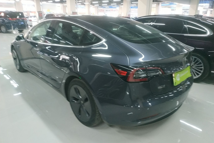 特斯拉 Model 3 2020款 标准续航后驱升级版车身外观4
