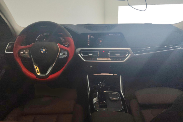 宝马3系 2020款 320i 运动套装中控内饰12