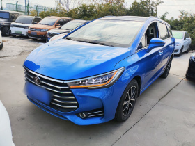 比亚迪 宋MAX 2018款 1.5T 自动智联尊享型 7座