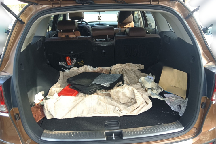 起亚 2015款 索兰托L 2.4L 汽油4WD精英版 5座 国V中控内饰23