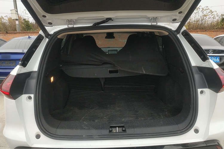 小鹏G3 2020款 520i 智享版机舱底盘23