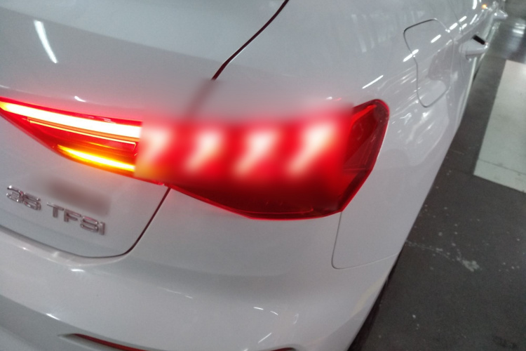 奥迪A3 2021款 Sportback 35 TFSI 进取运动型车身外观9