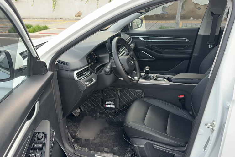 吉利汽车 帝豪 2022款 第4代 1.5L CVT精英型中控内饰7001