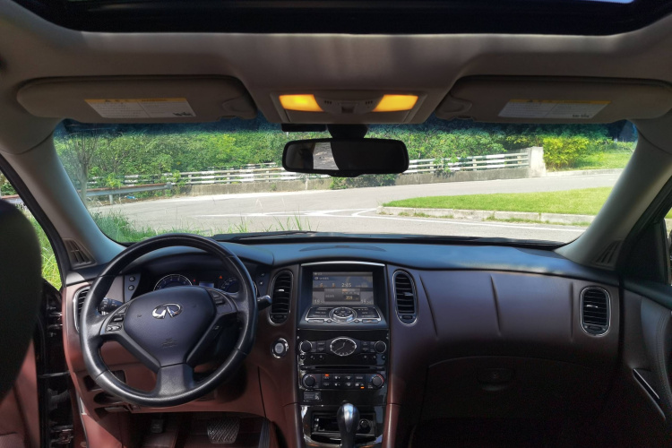 英菲尼迪QX50(进口) 2013款 2.5L 两驱优雅版中控内饰7002