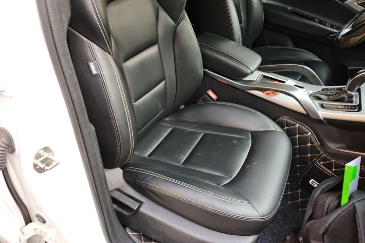 吉利汽车 博越 2016款 1.8TD 自动智慧型局部细节41