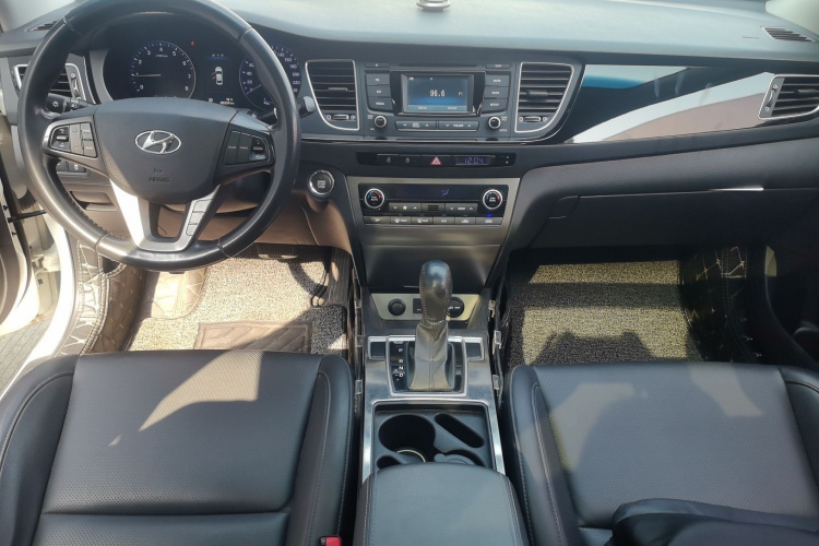 现代 名图 2014款 1.8L 自动尊贵型DLX中控内饰12