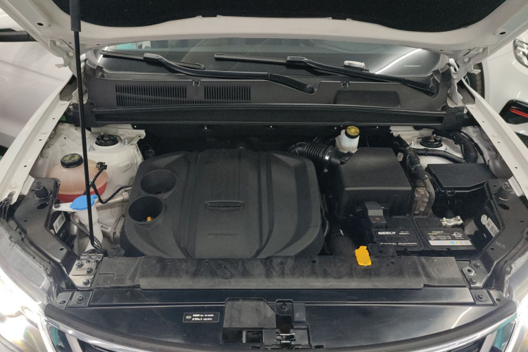 吉利汽车 博越 2021款 百万款 1.8TD DCT两驱豪华型机舱底盘24