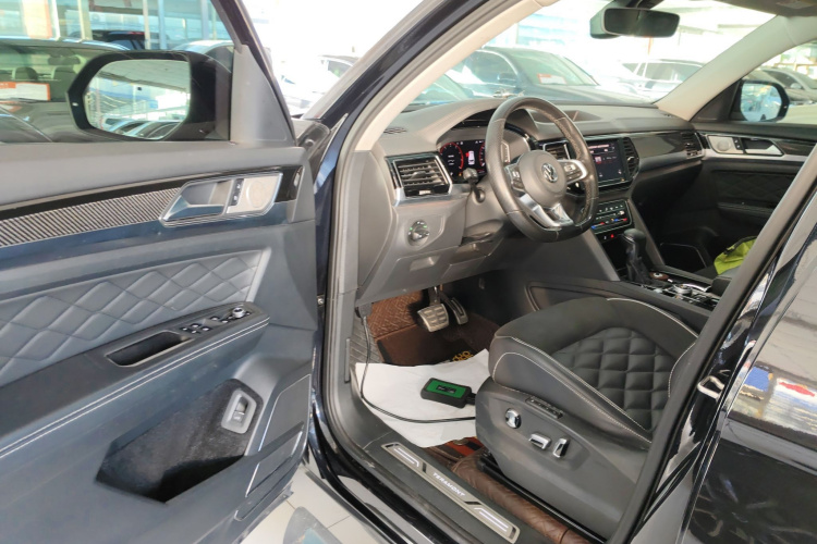 大众 途昂X 2020款 380TSI 四驱尊崇豪华版中控内饰7003