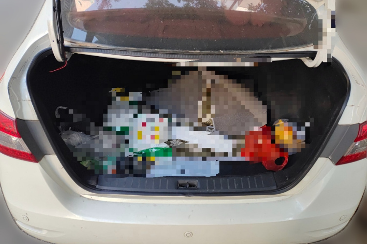 日产 轩逸 2014款 1.6XV CVT尊享版中控内饰23