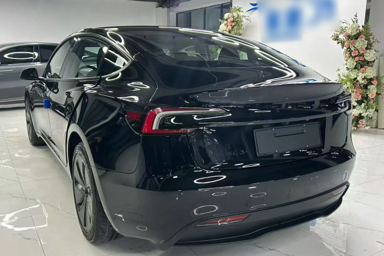特斯拉 Model 3 2025款 改款 长续航全轮驱动版车身外观6003