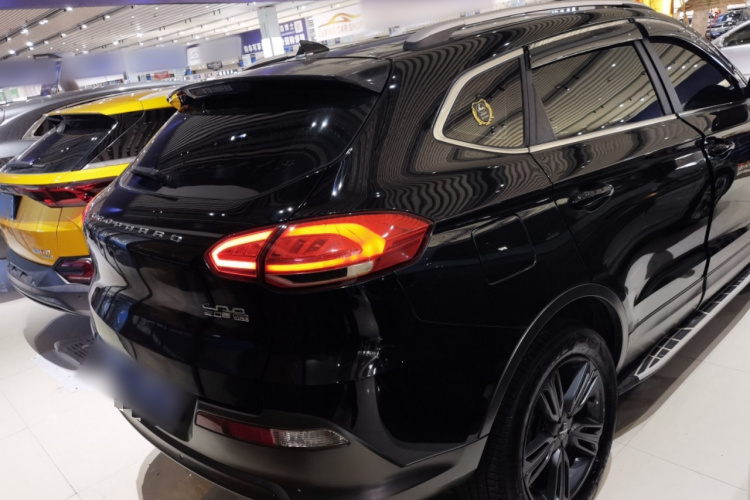 猎豹汽车 猎豹CS10 2017款 2.0T 自动都市型车身外观7