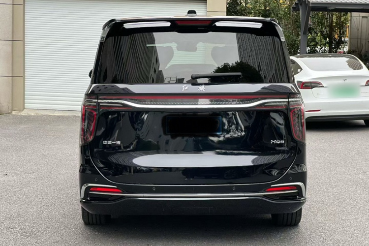 红旗HQ9 2023款 2.0T 智联旗韵版车身外观6006