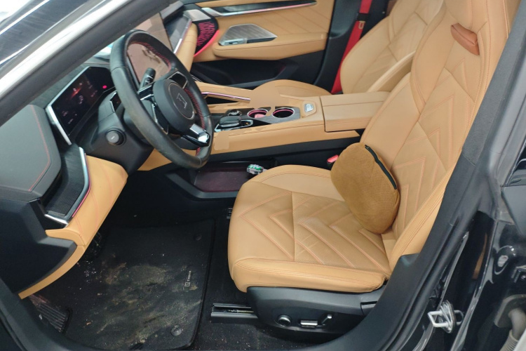 极氪001 2022款 超长续航双电机 YOU版局部细节19