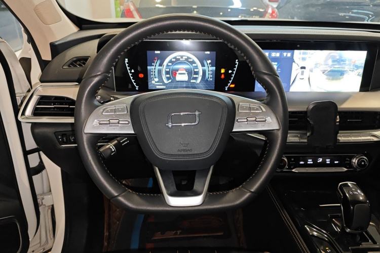 奔腾T77 2023款 1.5T 自动豪华型中控内饰13