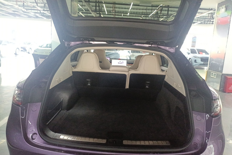 鸿蒙智行 智界R7 2025款 增程 251km Max机舱底盘23