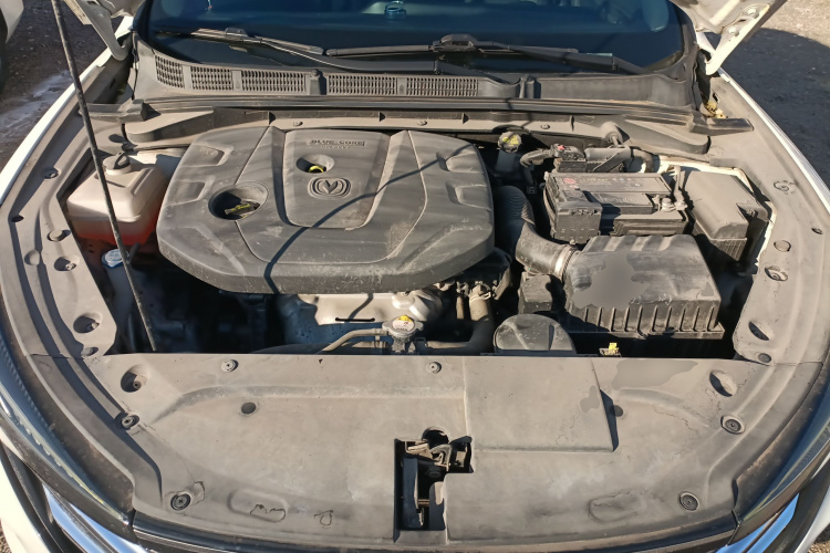 长安 逸动 2020款 PLUS 1.6L GDI 手动豪华型机舱底盘24