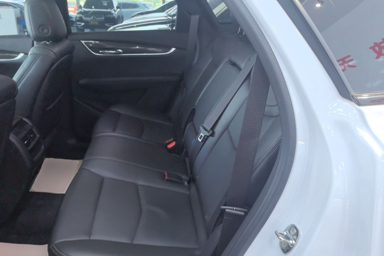 凯迪拉克XT5 2022款 2.0T 四驱豪华型（蜂鸟版）中控内饰21