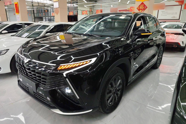 凯翼昆仑 2025款 1.5T 山峰版 5座车身外观1