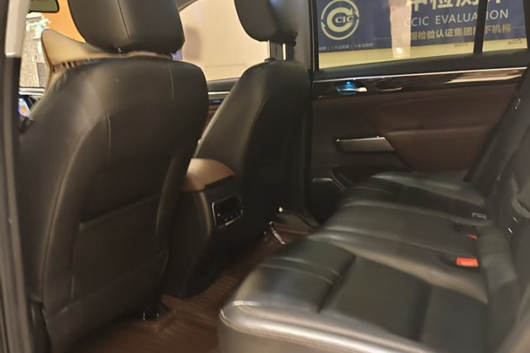 广汽传祺 传祺GS8 2017款 320T 四驱豪华智联版（七座）中控内饰7002