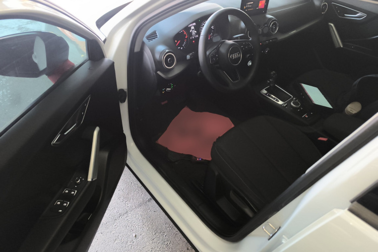 奥迪Q2L 2020款 35 TFSI 进取动感型中控内饰20