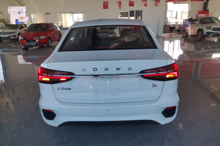 荣威i5 2021款 1.5L CVT铂金版车身外观6