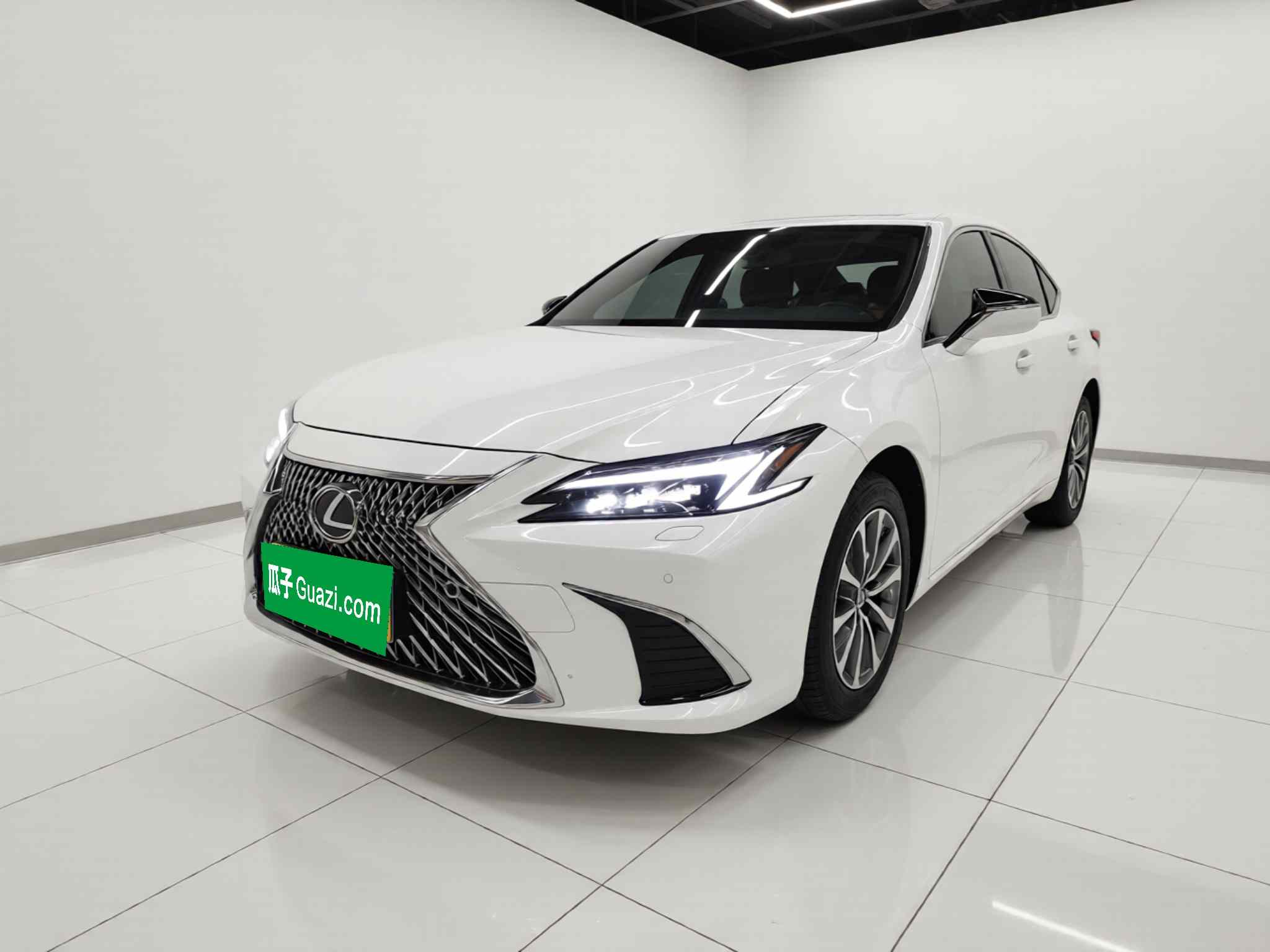 雷克萨斯ES 2025款 200 臻享版(2)