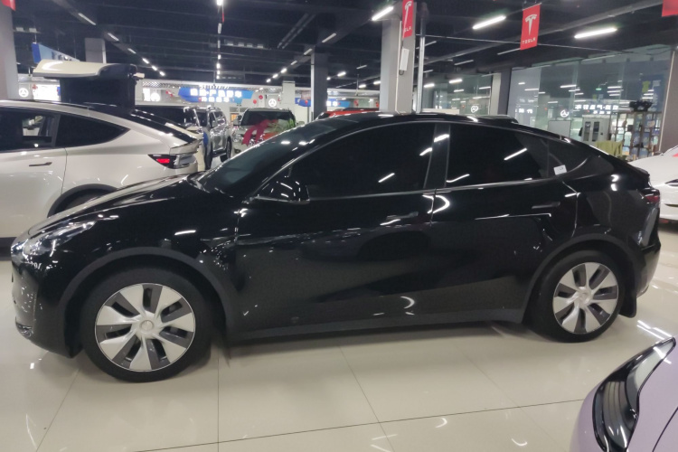 特斯拉 Model Y 2022款 改款 后轮驱动版车身外观6003