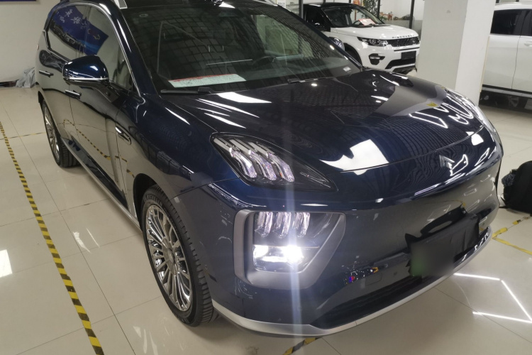 昊铂HL 2025款 700 Ultra六座四驱激光雷达版车身外观6002