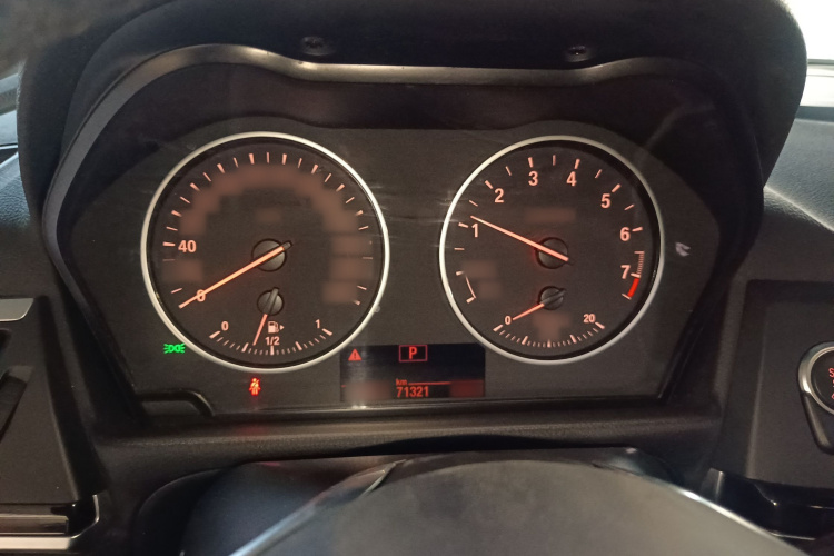 宝马1系 2017款 118i 运动型局部细节14