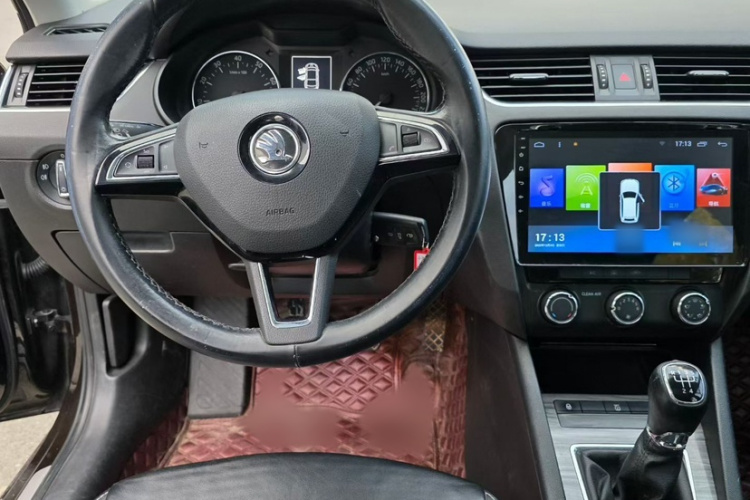 斯柯达 明锐 2017款 1.6L 手动智行版中控内饰7004