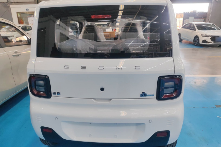 吉利银河 2024款 熊猫mini 200km 耐力熊车身外观6