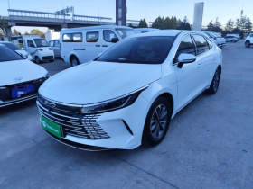 比亚迪 驱逐舰05 2024款 荣耀版 DM-i 55KM 豪华型