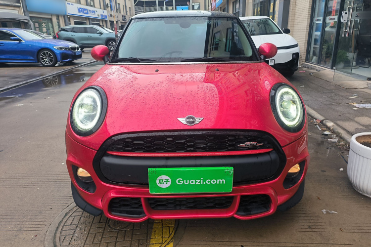 MINI 2016款 1.2T ONE 先锋派车身外观2