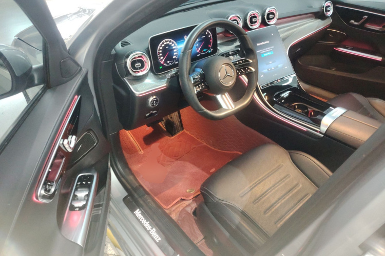 奔驰C级 2022款 C 260 L 运动版中控内饰20