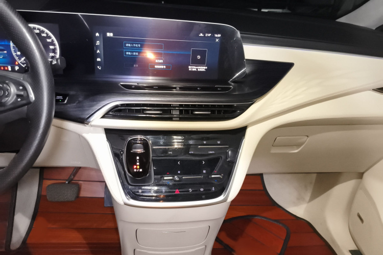 别克GL8 2020款 Avenir艾维亚 六座贤礼版局部细节16