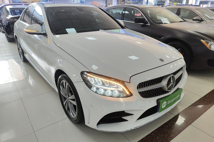 奔驰C级 2020款 改款 C 200 L 时尚型运动版车身外观3