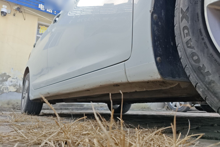 现代 朗动 2013款 1.6L 自动领先型局部细节9001