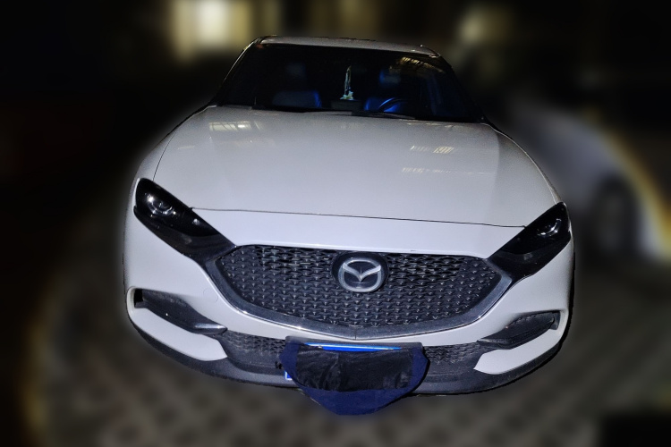 马自达CX-4 2020款 2.0L 自动两驱蓝天活力版车身外观2