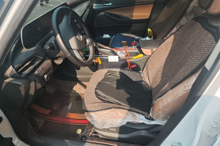 别克GL6 2021款 323T 轻混动互联豪华型局部细节19